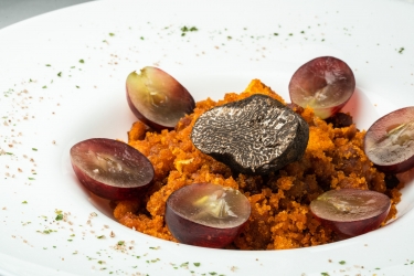 Migas de "Gary" con uvas y Trufa Negra de Soria