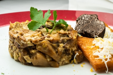 Revuelto de boletus edulis con huevo y Trufa negra de Soria