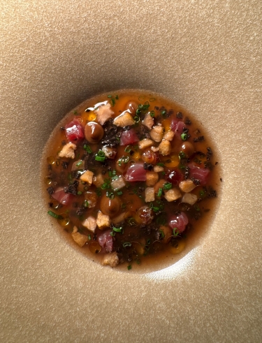 Cocinando con Trufa Cerdo festivo con Trufa Negra y buah kelouak (pangium)